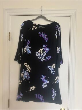 Roz & Ali Black Shift Dress with Purple and White Floral Print